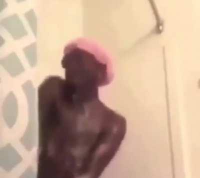 i be turning up to Clairo in the shower fr…