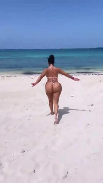 Must be jam cuz jelly don’t shank like that 🍑