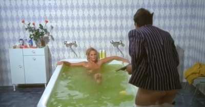 Ursula Andress - Loaded Guns (1975)