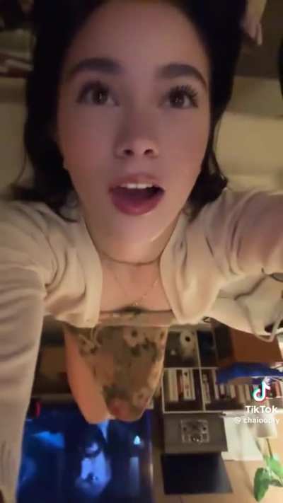 Her eyes and lips 😍