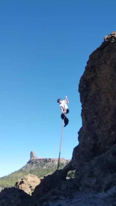 A method to absorb the shock when falling from a height