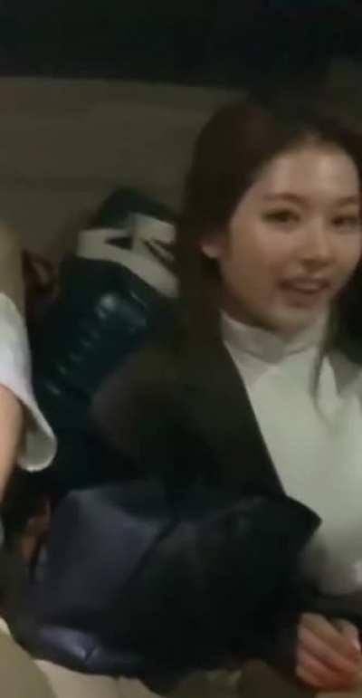 200925 - Stunning Sana