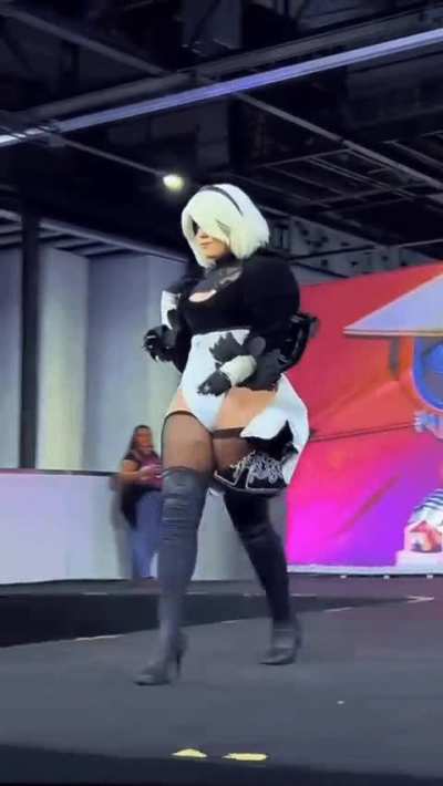 Amazing 2B cosplay at BGS 2024 (cosplayer: 2B do Rabetão)