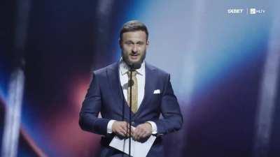 paszaBiceps briefly addresses Valve on HLTV award show.