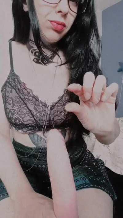 bet you want me to laugh at your little clit