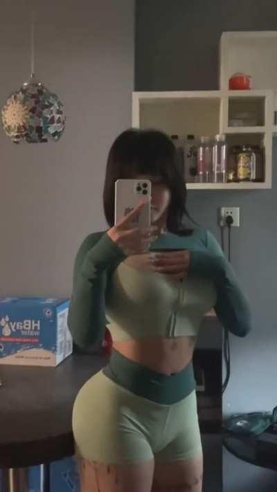 女人都是水做的