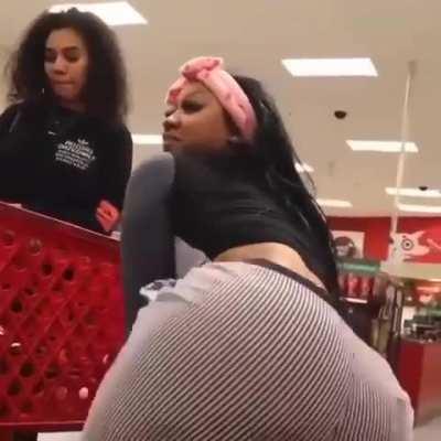 Ari go so crazy effortlessly 