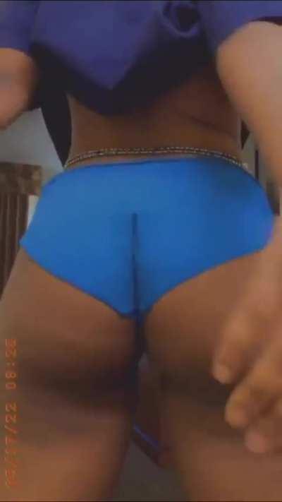 Oh my goodness🍑🤤🤤