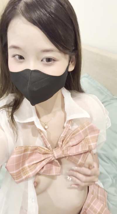 I'm craving for someone's soft touches and soft kisses right now.....