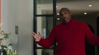 Sol Campbell advert for Google Pixel about 