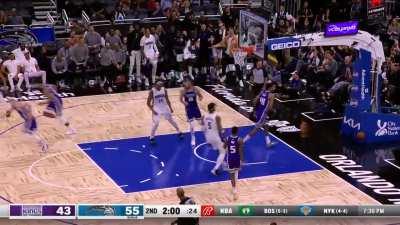 [Highlight] Paolo Banchero bullies and throws down the slam