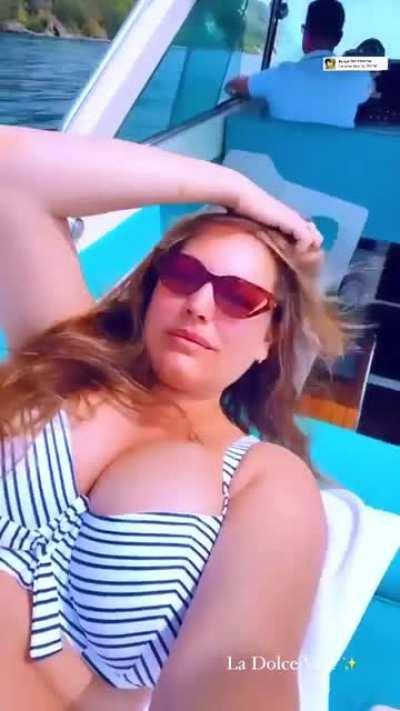 Kelly 1st June 2022.... regular/color-contrast correction/slow motion