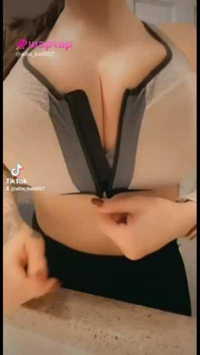 [Discord Jamesuk90m#9670] lets get intimate and have a bromance while we look at hot babes together