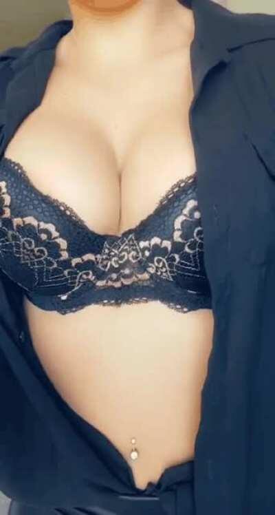 Anyone else still awake and horny? 🙈😈💦