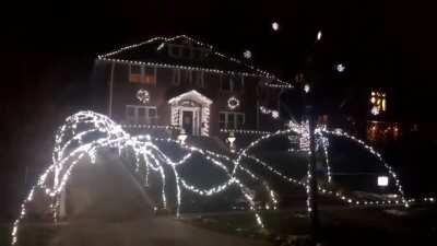 Here’s a reminder that a genius put this together. Merry Christmas 🎄