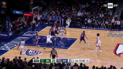 [Highlight] Ian Eagle: “6 games in 9 days for Brooklyn.” Richard Jefferson: “Nice.” Ian: “Nice.”