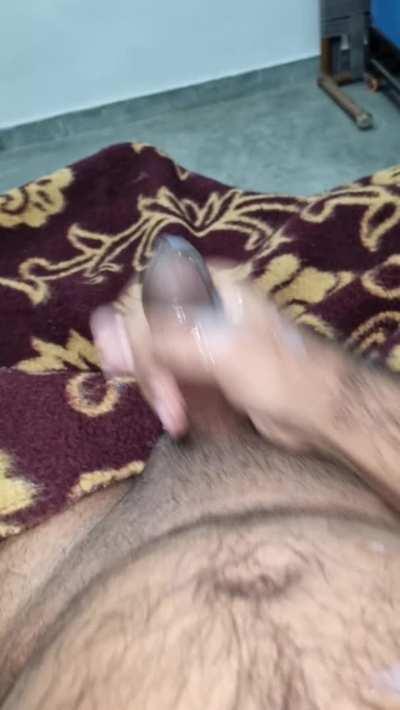 Need someone's face to cum on ugh H.M.U if you like my cumshot 