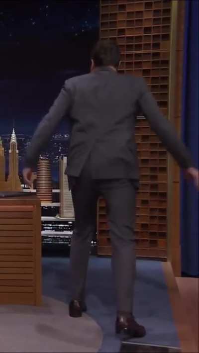Flossing on the Tonight Show