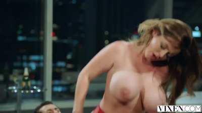 Pounding the pussy on that cock