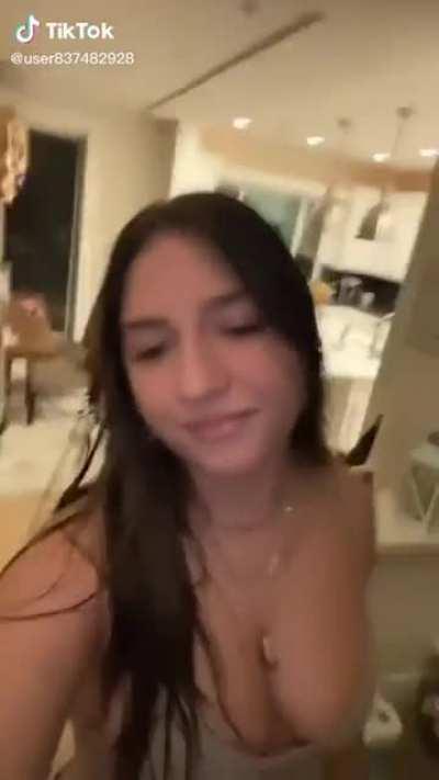 Kenzie In a Tiktok