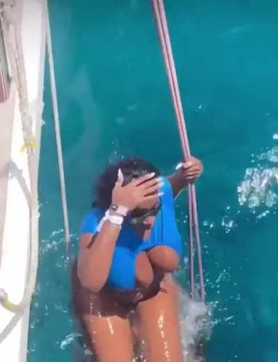 Titty almost popping out 😍