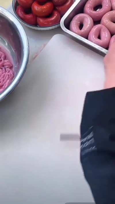 Making daechang donuts