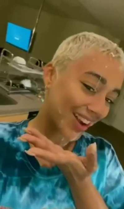 Cute ebony girl satisfied with facial 🤤