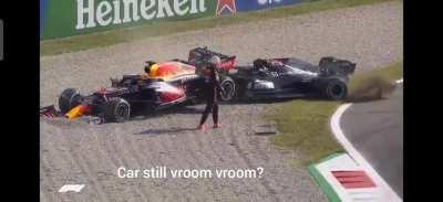 hE dIdNt cHeCk On HaMiLtOn.