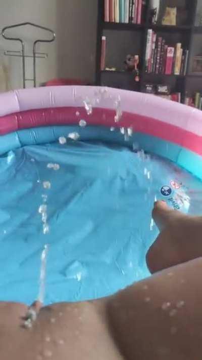 Filling up the squirty pool💦💦💦