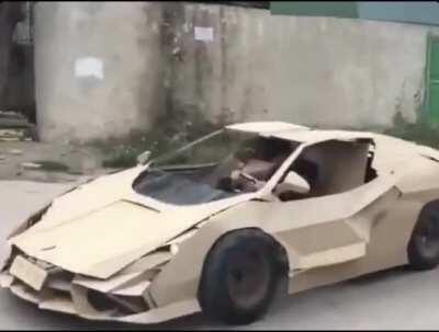 Мы живем отлично, все ездят на ламборджини. Тоже мы: