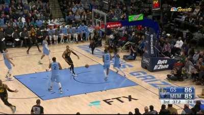 [Highlight] Gary Payton II Jumps Over Ja Morant to Catch the Lob From Andre Igoudala