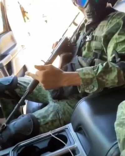SOME NARCO FOOTAGE FROM MEXICO NOTHING CRAZY