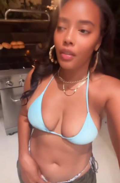 Angela Simmons