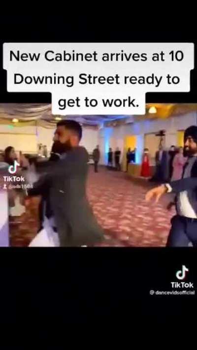 new cabinet arrives in Downing street!