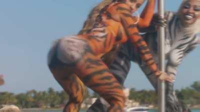 The Definitive Twerk Edit