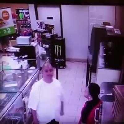 Guy tries to sucker punch 7-Eleven clerk