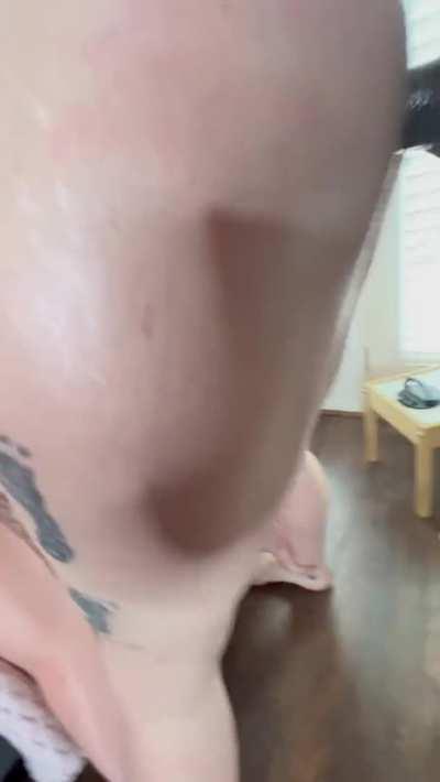 Love it when he bounces me like this