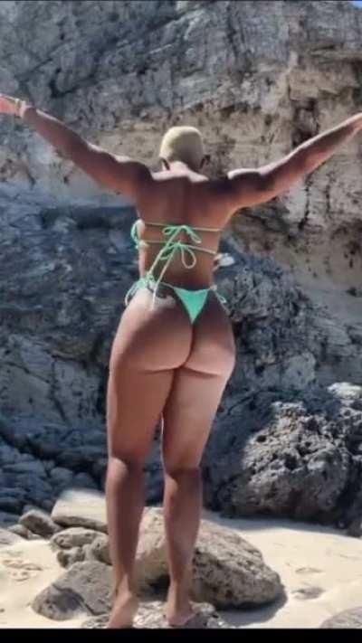 She been showing the cheeks like crazy