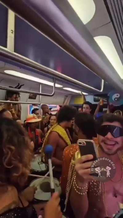 Um dia de bloco no RJ 