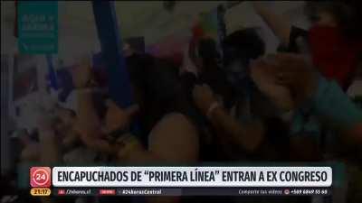 La primera linea aplaudida en el ex congreso nacional, Enero 2020