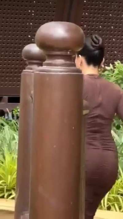 Why ain't she talked about more often? 🔥🍑