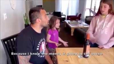 Só passando pra dizer que o Brasil tá na front page de novo, pelo menos é um meme.