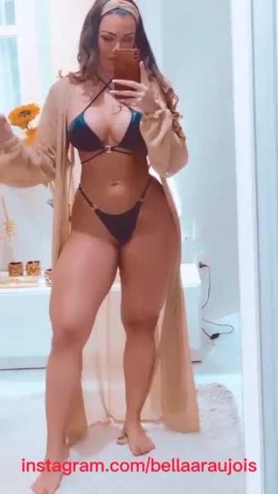 (bellaaraujois)