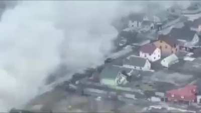 OK guys an example from the Archive. Battle of Dmytrivka. Outskirts of Kyiv, shows Ruzzian columns coming under accurate artillery fire. February 2022