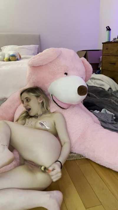 I cum soooo hard and fast now from my new glass toy in my ass... never ever going back to my pussy