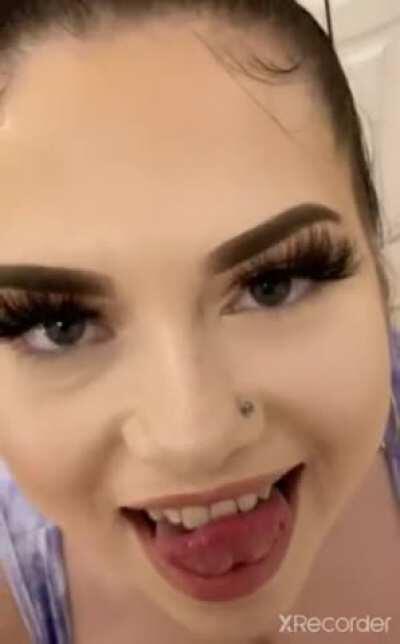 Her Full 3GB Folder with BG sextapes in Comment👇👇