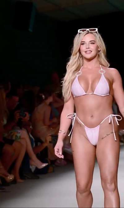 Alexa Dowd - Axil Swim Miami 2023