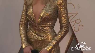 She looked amazing in this dress, a perfect look