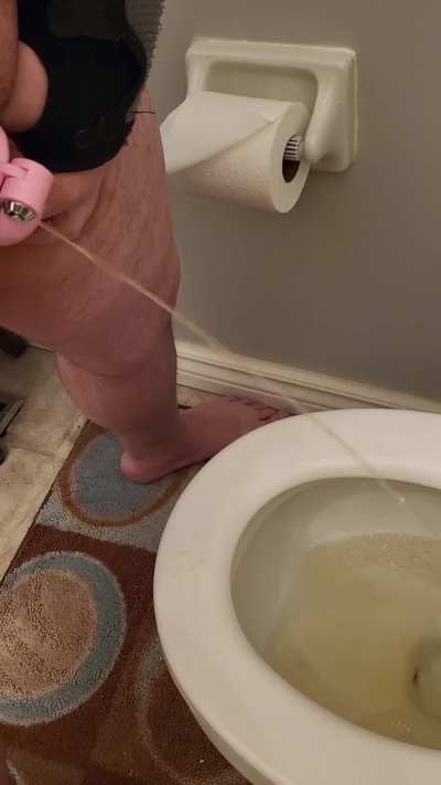 Locked up and letting it flow💦