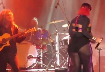 Nelly Furtado (Powerless Live-Montreal Pride 2017)